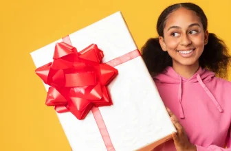 What to Consider When Choosing Gifts for Teenagers
